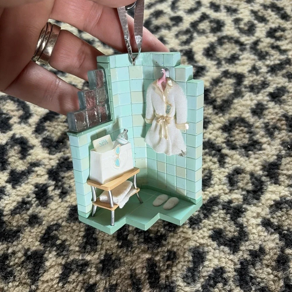 2007 Mattel Hallmark Keepsake Ornament BARBIE‎ SPA DAY Fashion Model Collection